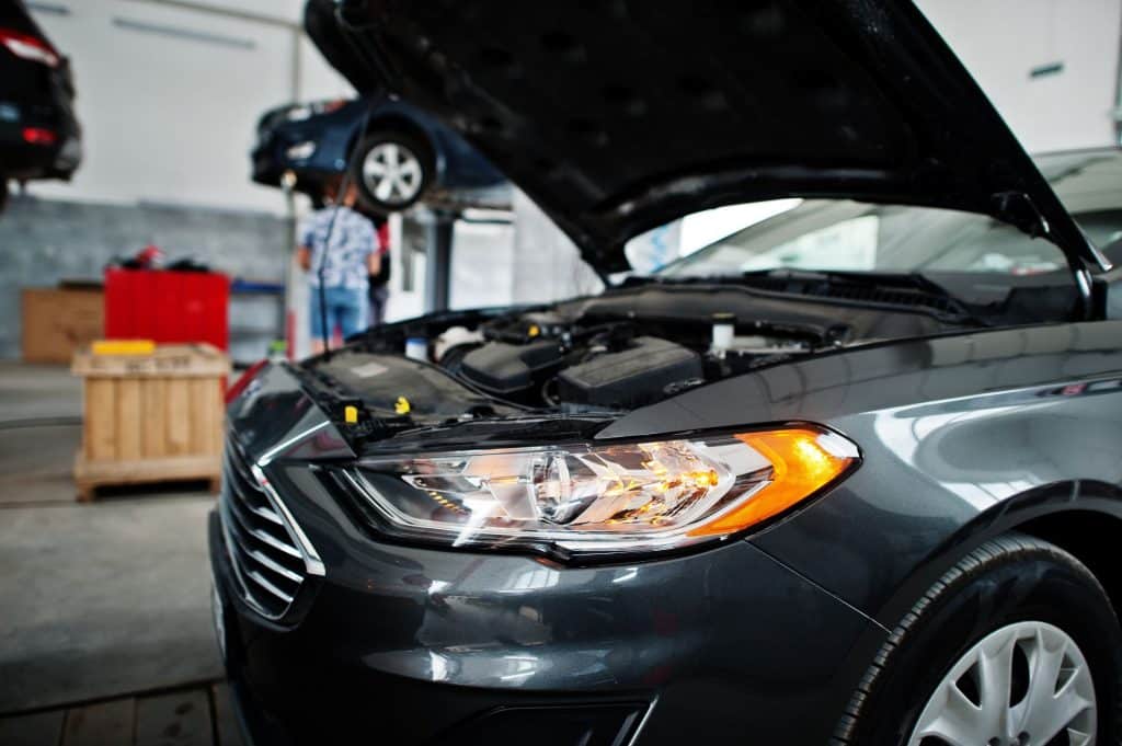 Reparasjon og sveising av plast og glassfiber i Tromsø hos Bil &
Lakkservice - erfarent verksted.
